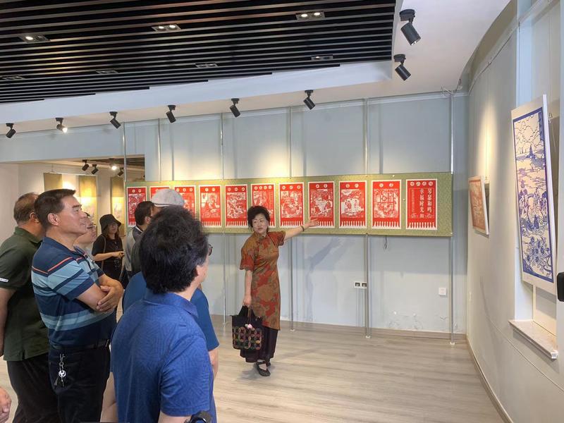 唤醒心灵深处的美好记忆 崂山非遗剪纸创作展举行