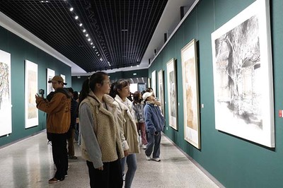 奋斗百年路 启航新征程